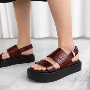& OTHER STORIES Chunky Croc Embossed Flatform Platform Sandals, Sz 38/US8